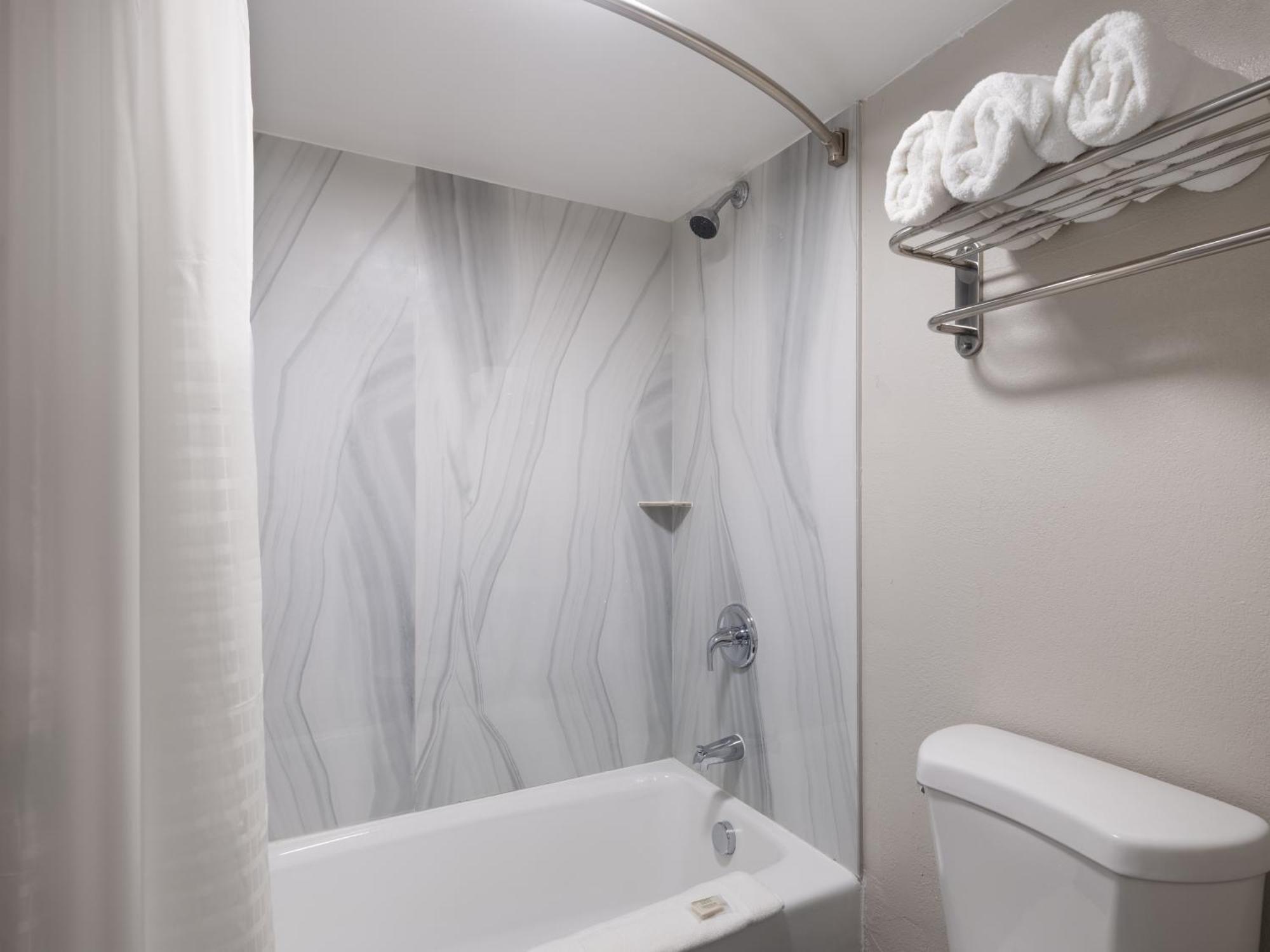 Days-Inn By Wyndham Montgomery I-85 Buitenkant foto