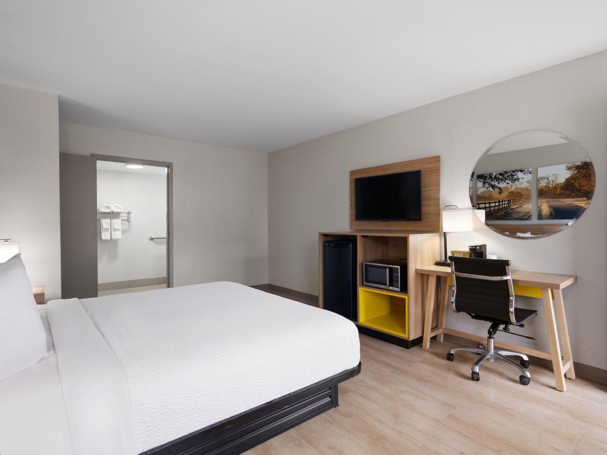 Days-Inn By Wyndham Montgomery I-85 Buitenkant foto