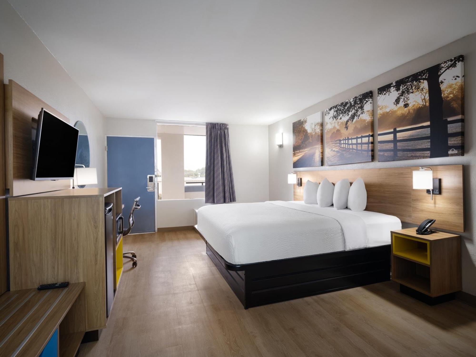 Days-Inn By Wyndham Montgomery I-85 Buitenkant foto