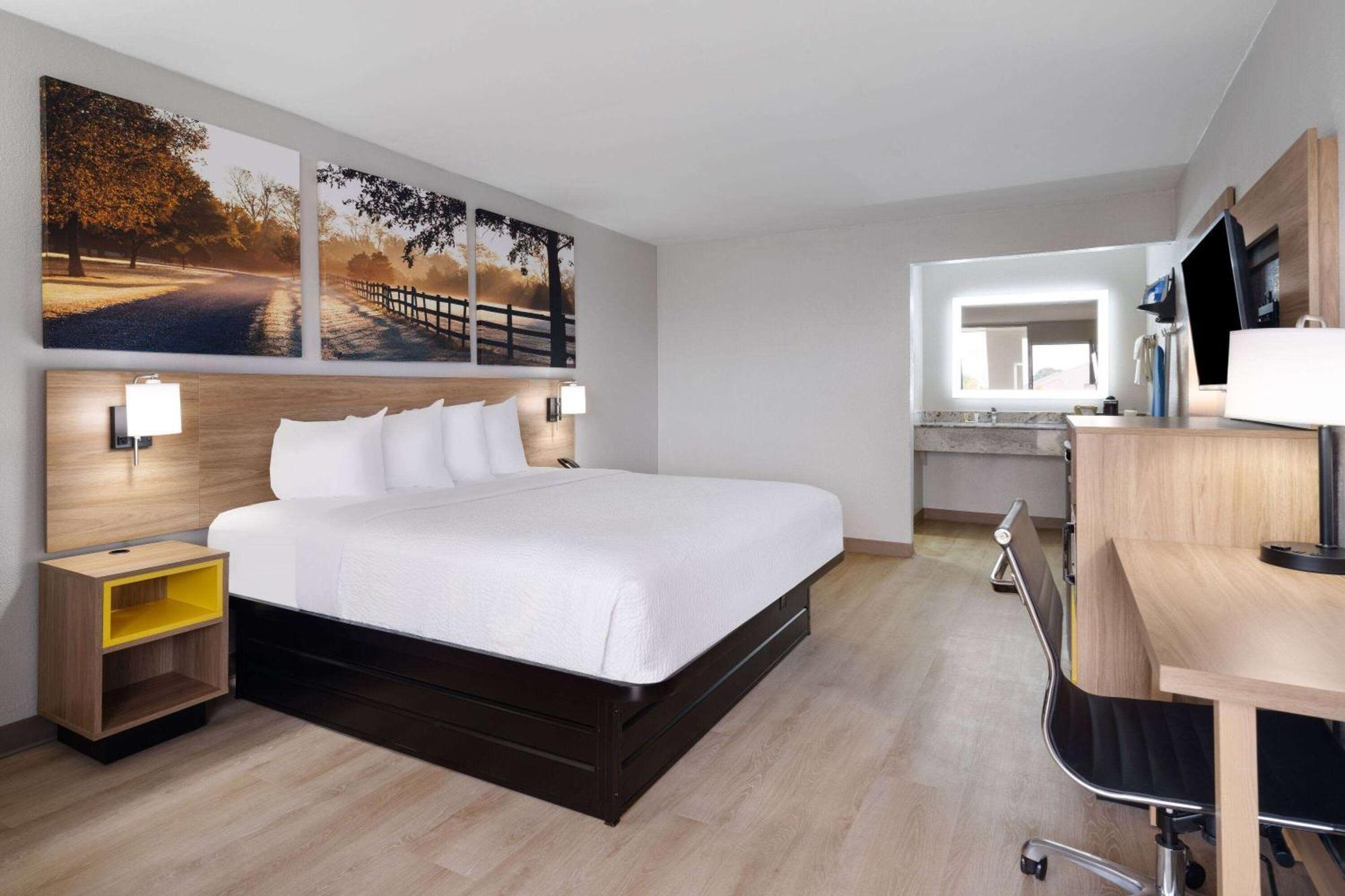 Days-Inn By Wyndham Montgomery I-85 Buitenkant foto