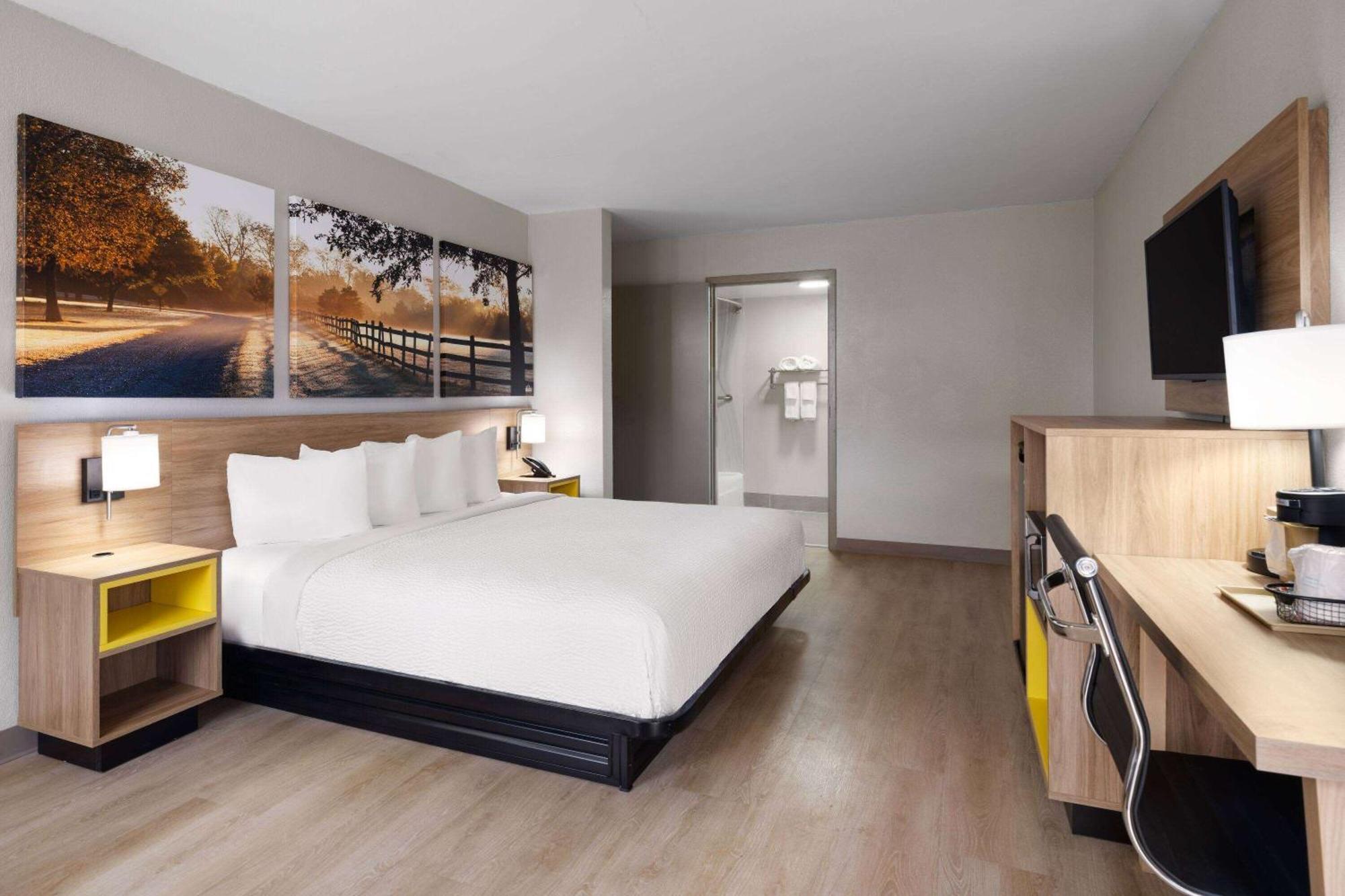 Days-Inn By Wyndham Montgomery I-85 Buitenkant foto