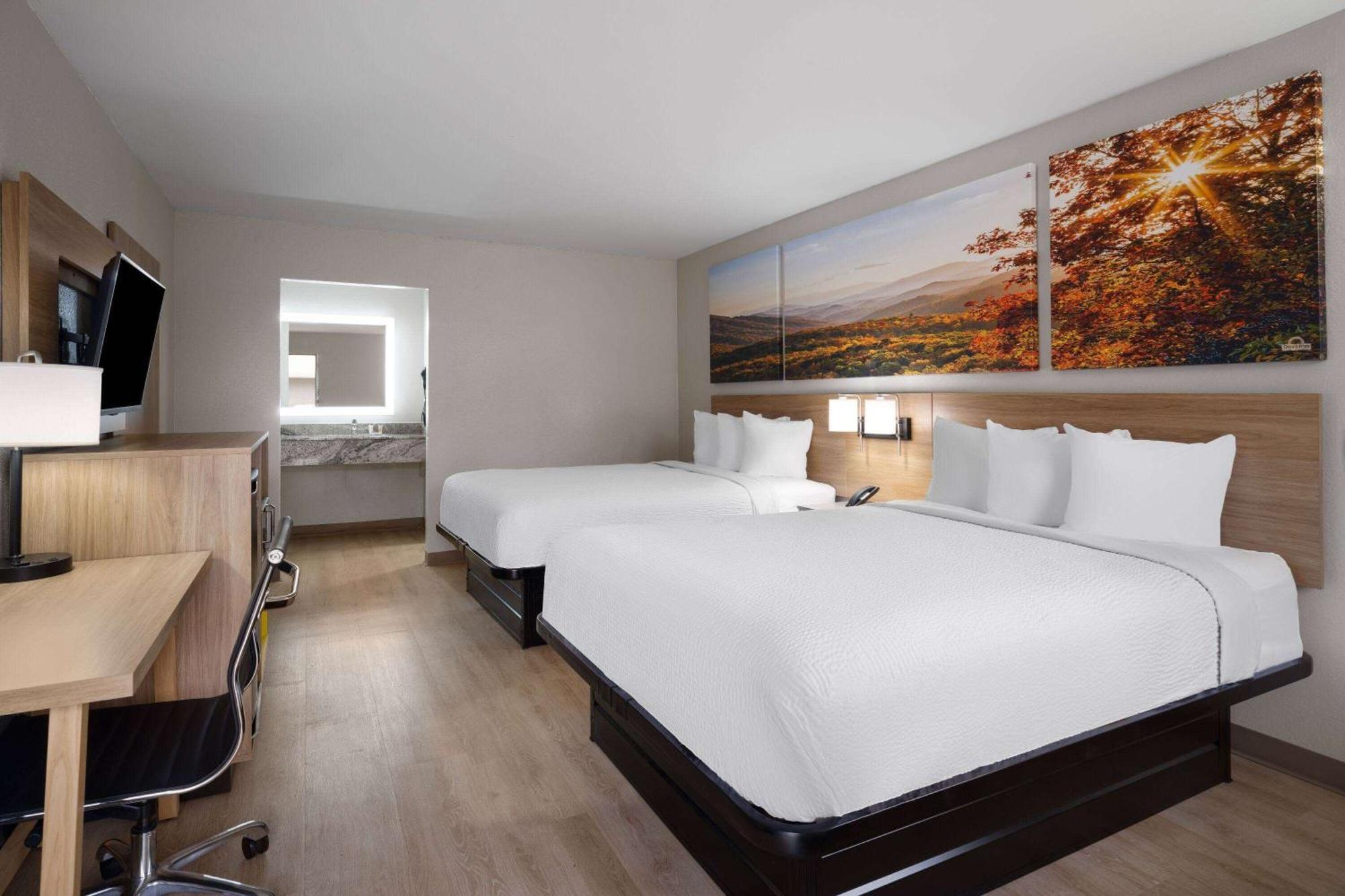 Days-Inn By Wyndham Montgomery I-85 Buitenkant foto